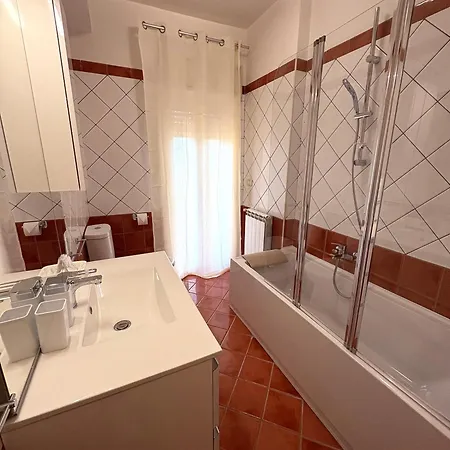 Magnolia House * קטאניה